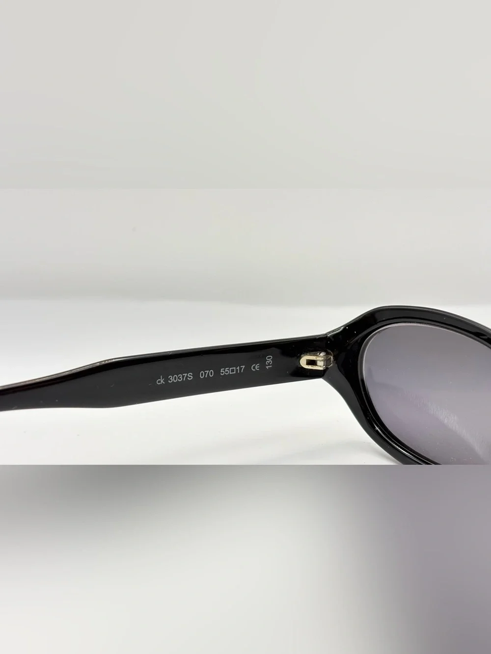 Calvin Klein listing pair